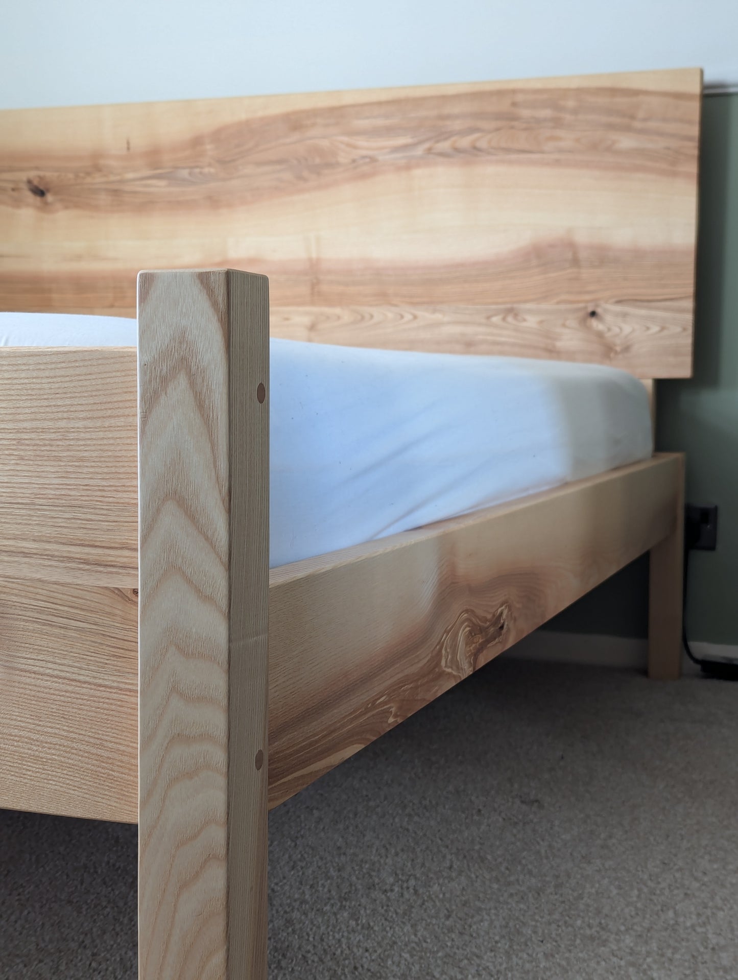 Solid Ash Bed- Contact to enquire.